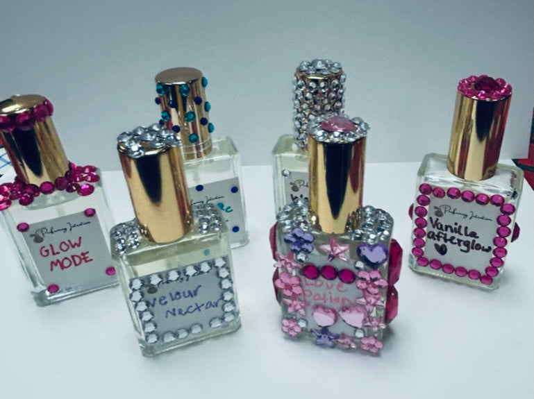 Scents of Love: Craft Your Signature Fragrance for Valentine's Day